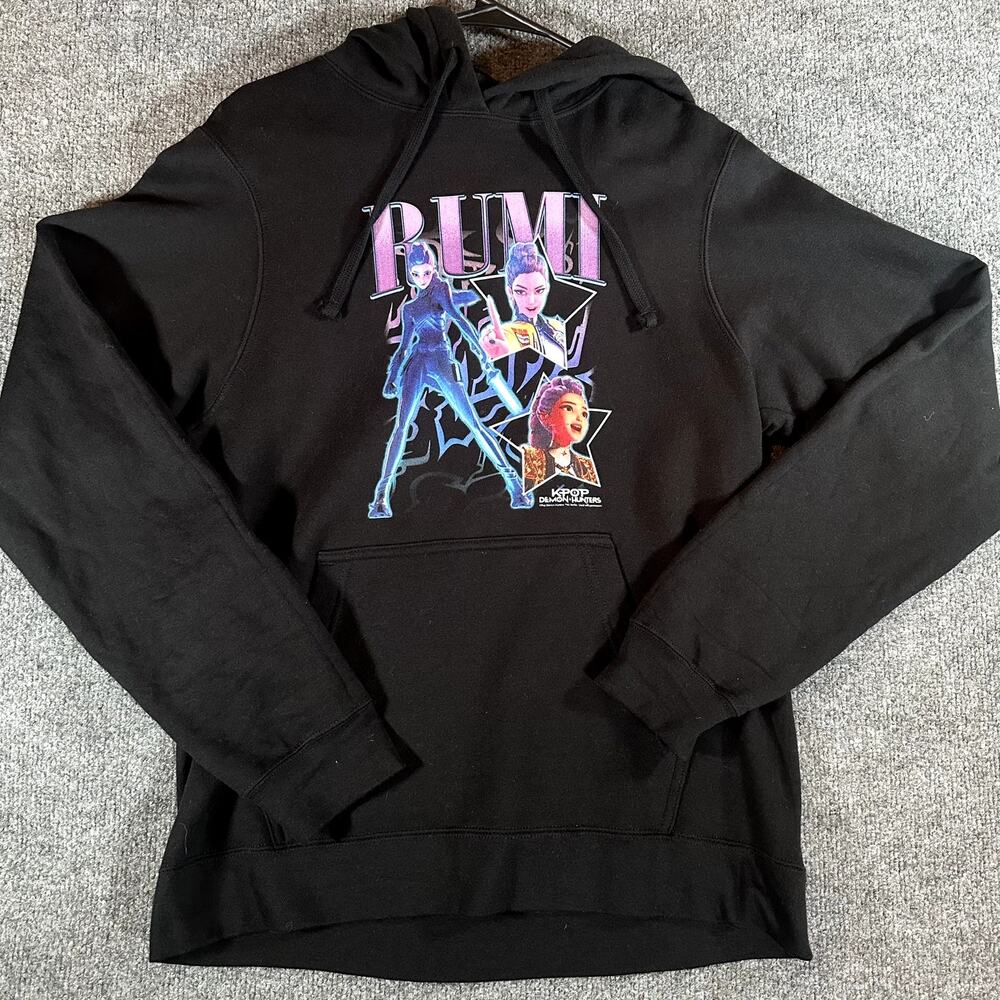 Netflix KPop Demon Hunters Rumi Hoodie Black Graphic Pullover Size Small